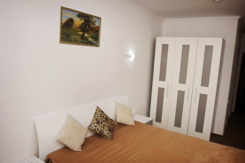 Rhc Royal Hotel Oradea Quarto foto
