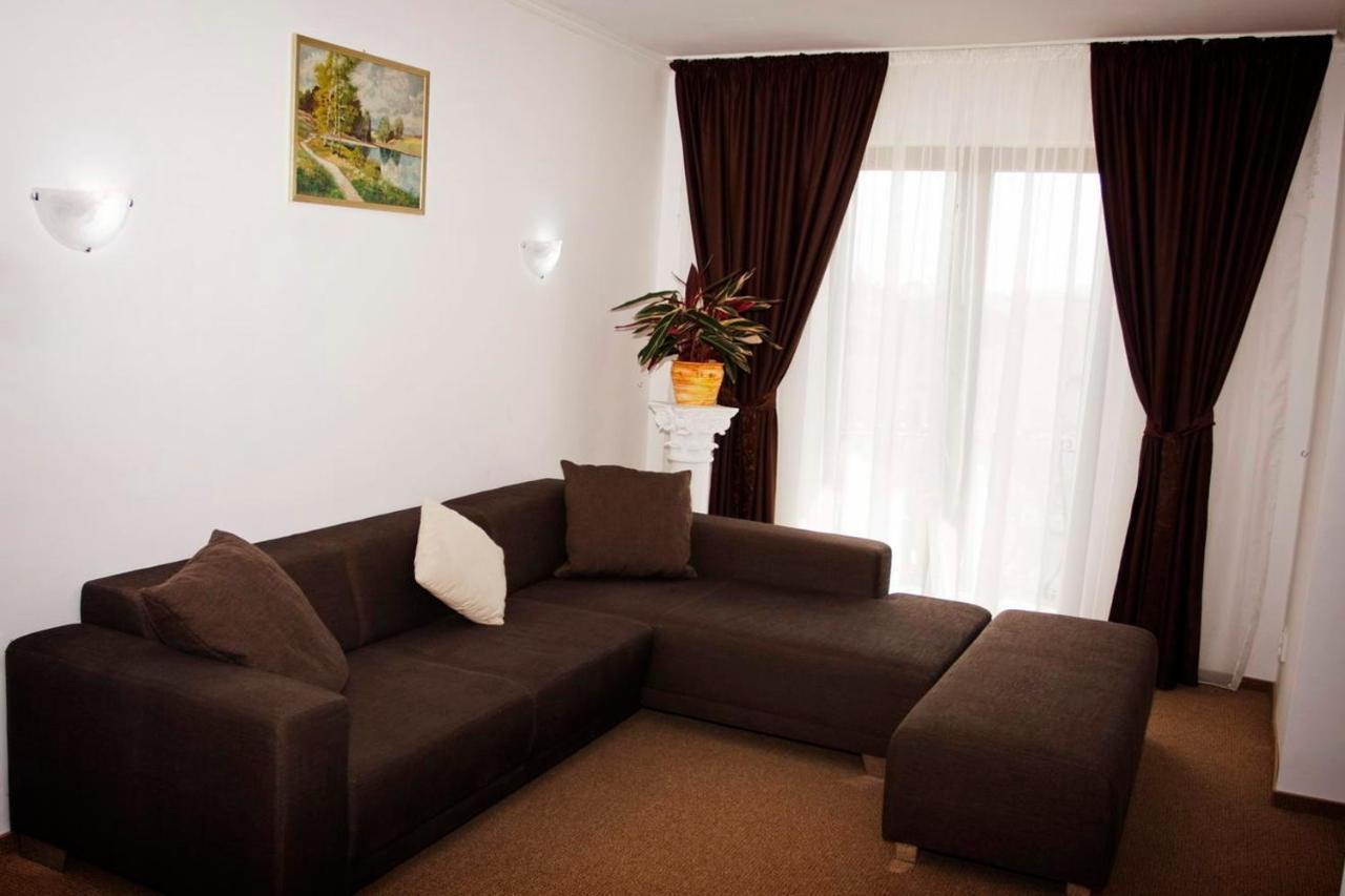Rhc Royal Hotel Oradea Exterior foto